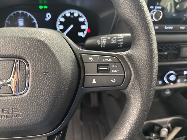 Vehicle image 17 of 30