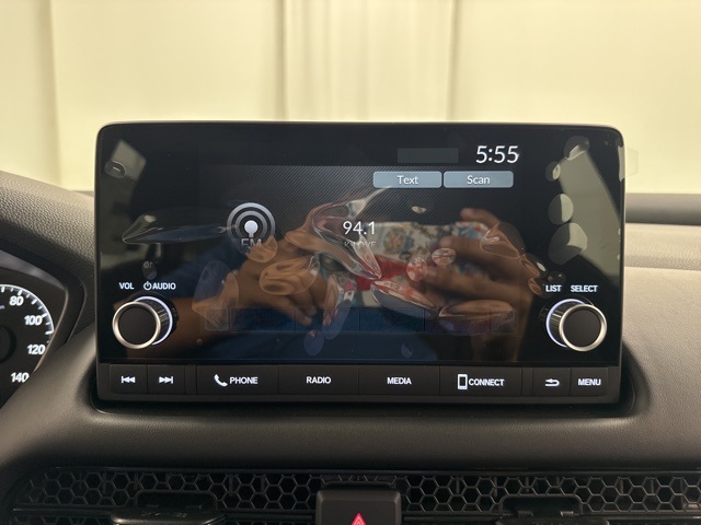 Vehicle image 19 of 30