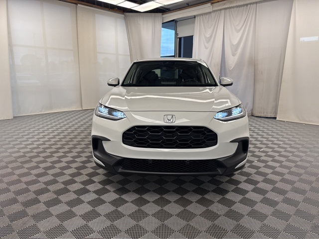 Vehicle image 4 of 30