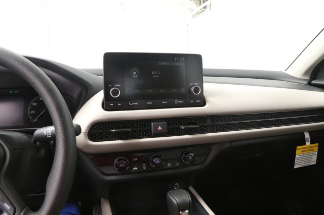 Vehicle image 23 of 28