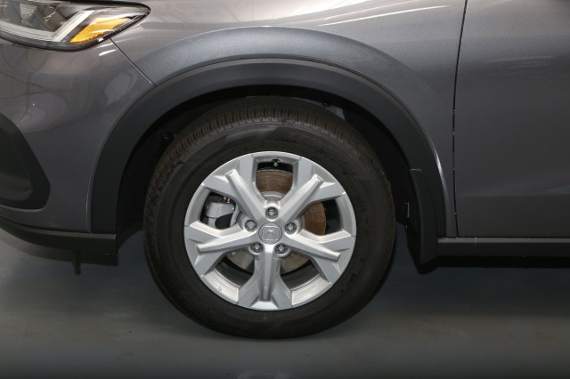 Vehicle image 9 of 28