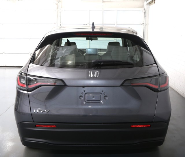 Vehicle image 5 of 28