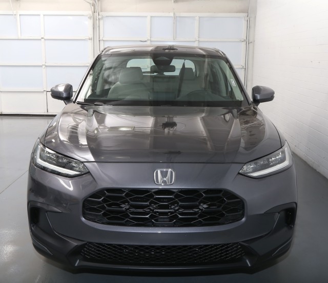 Vehicle image 4 of 28