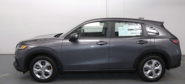 Vehicle image 2 of 28