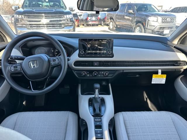 Vehicle image 11 of 18