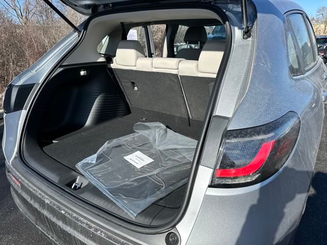 Vehicle image 17 of 18