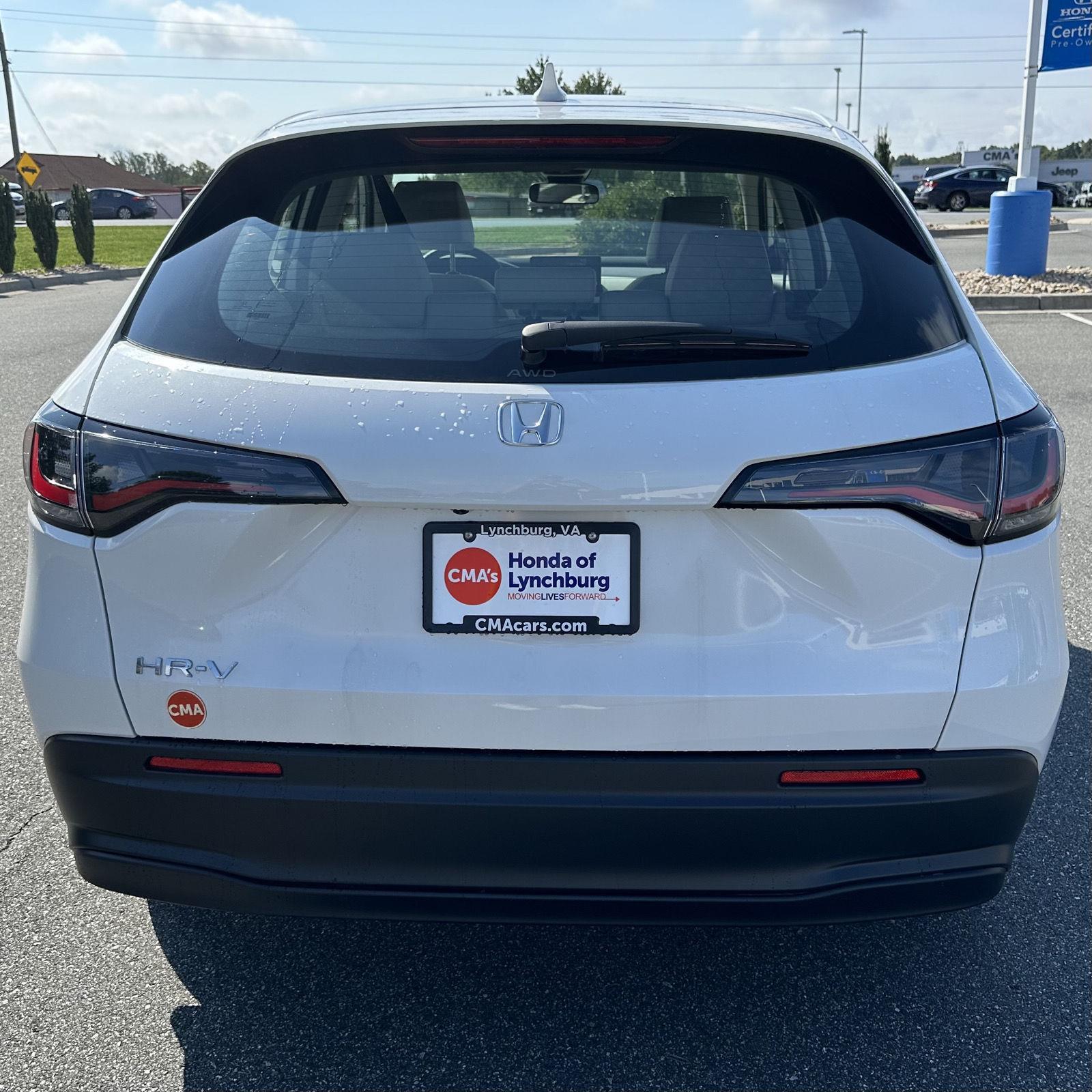 Vehicle image 6 of 28
