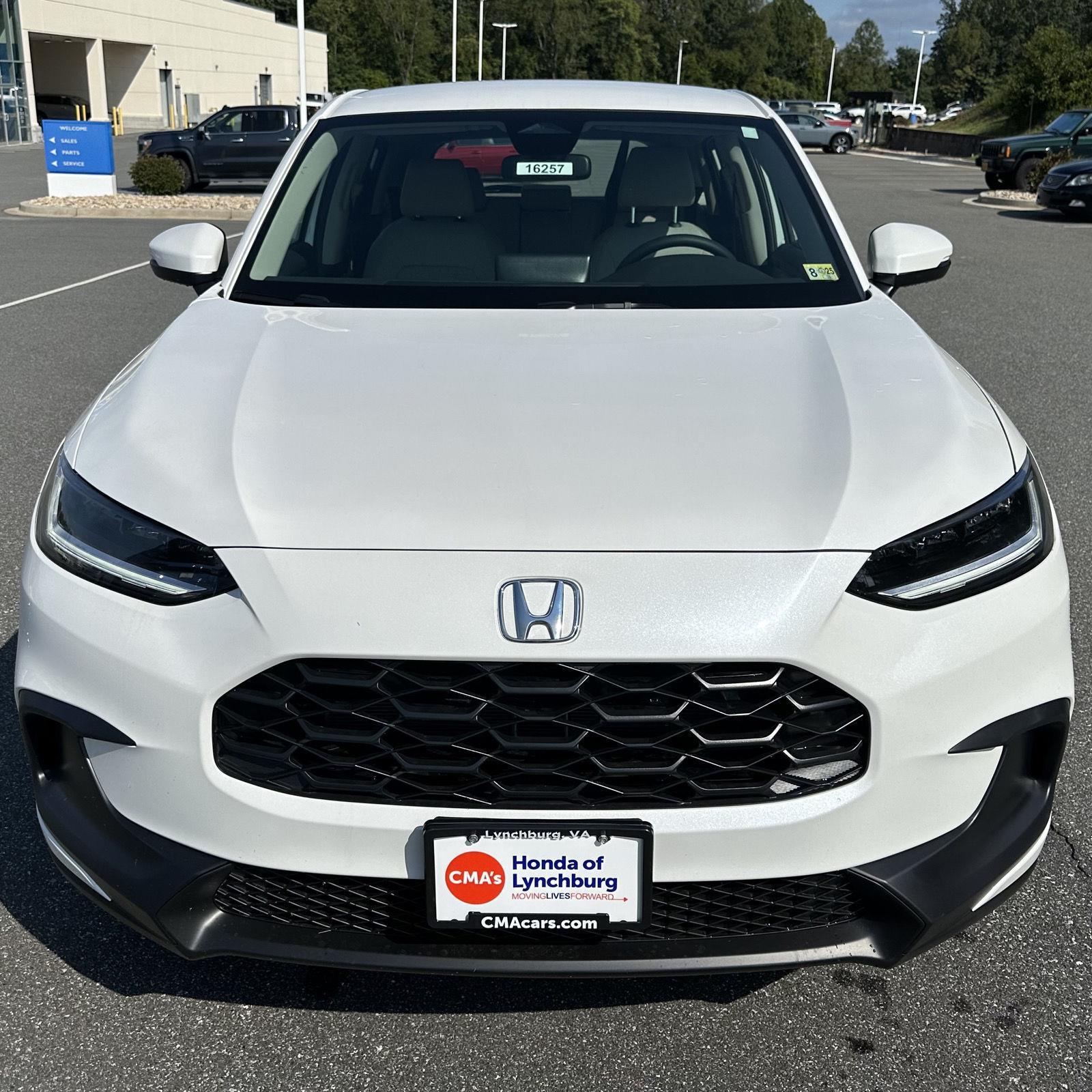Vehicle image 2 of 28