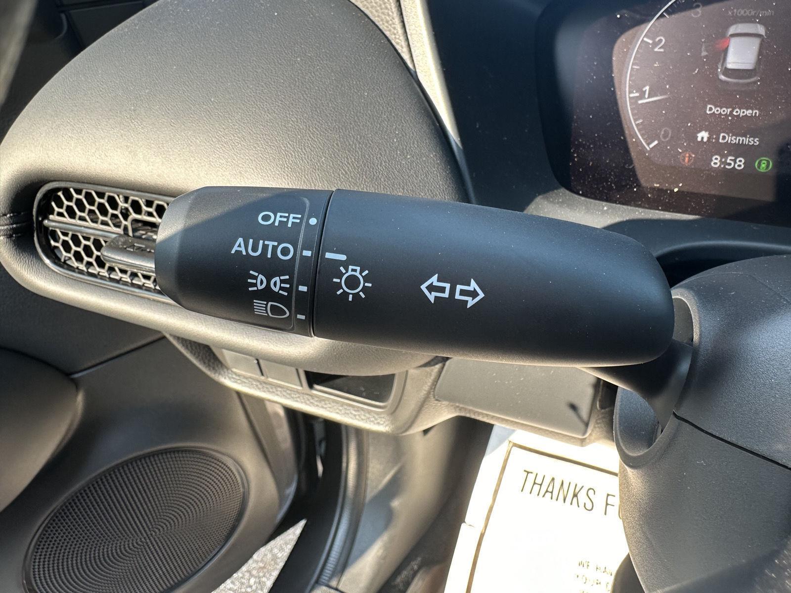 Vehicle image 18 of 28