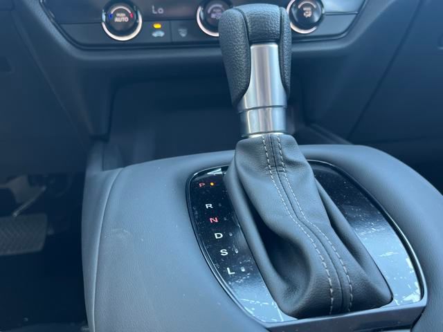 Vehicle image 29 of 36