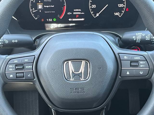 Vehicle image 21 of 36