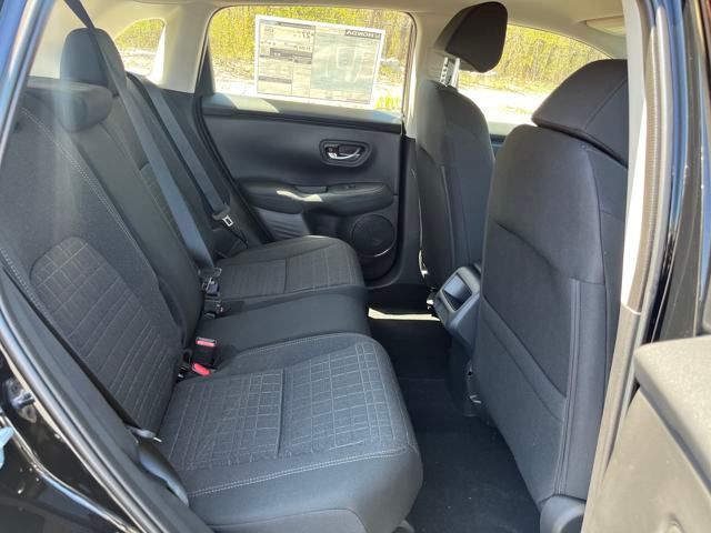 Vehicle image 16 of 36