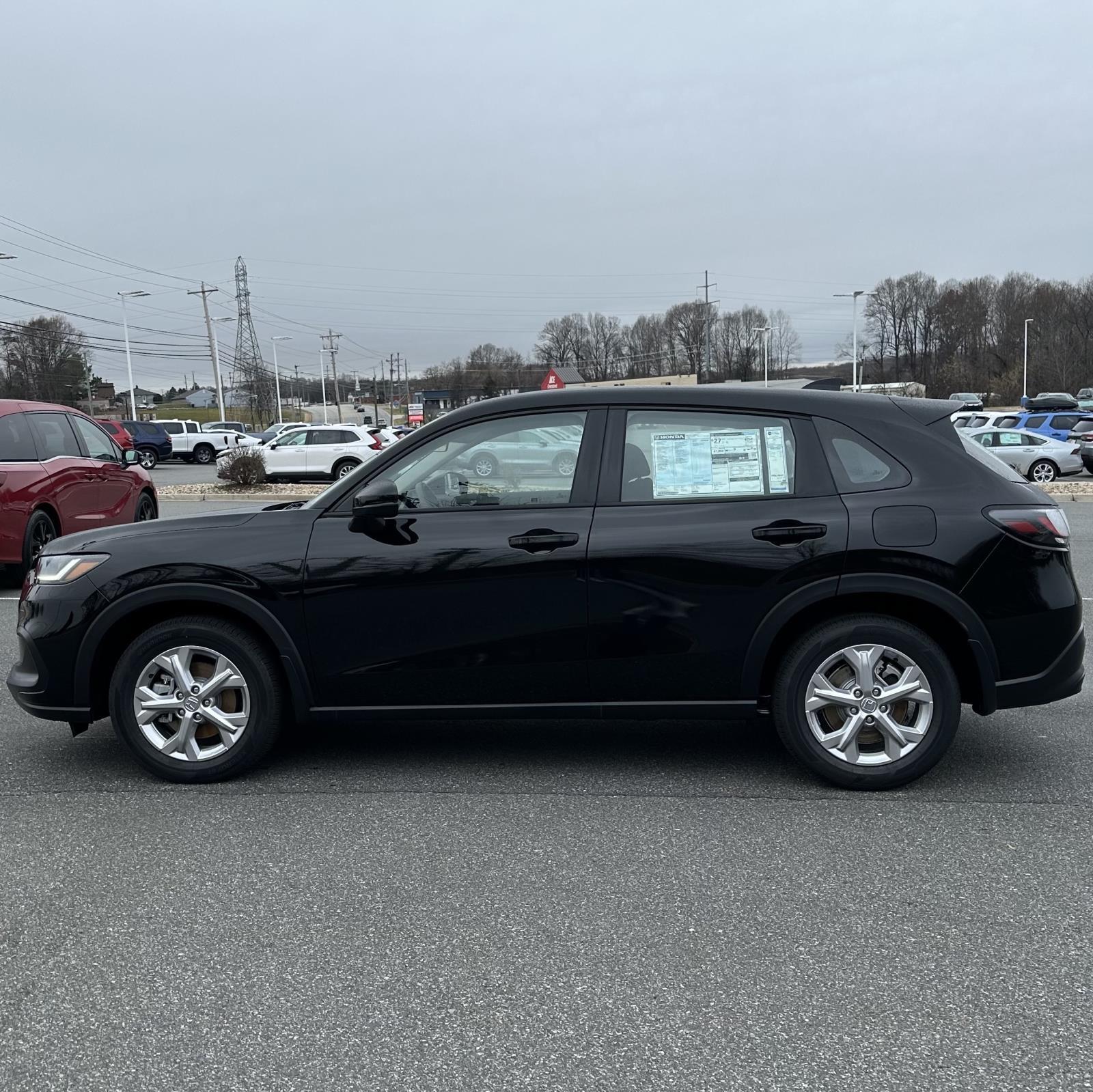 Vehicle image 7 of 8