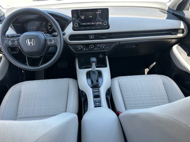 Vehicle image 16 of 34