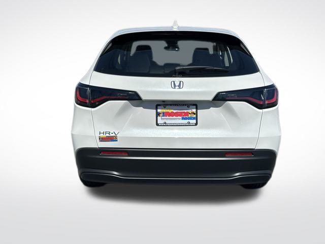 Vehicle image 6 of 34
