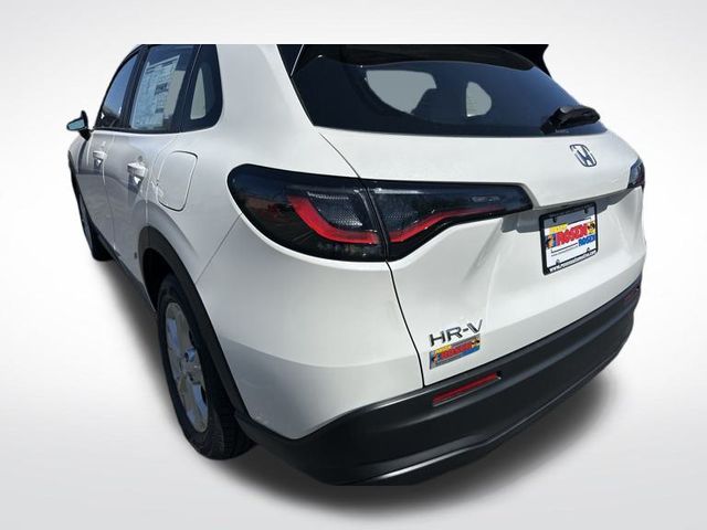 Vehicle image 8 of 34