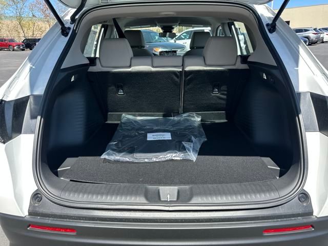 Vehicle image 32 of 34
