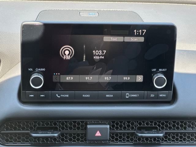 Vehicle image 18 of 34