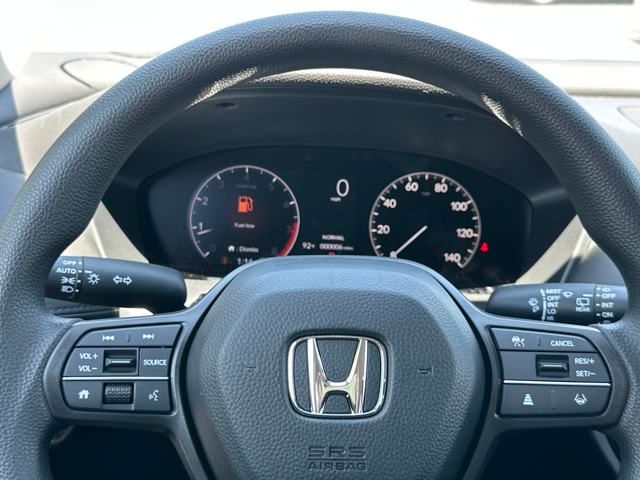 Vehicle image 32 of 34