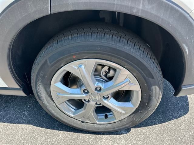 Vehicle image 11 of 34