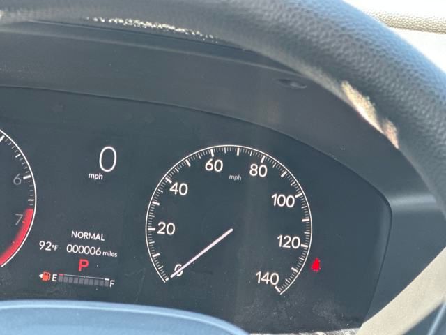 Vehicle image 16 of 34