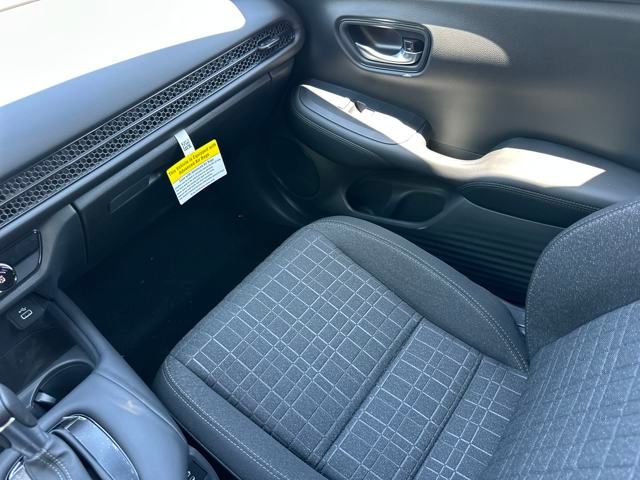 Vehicle image 33 of 34