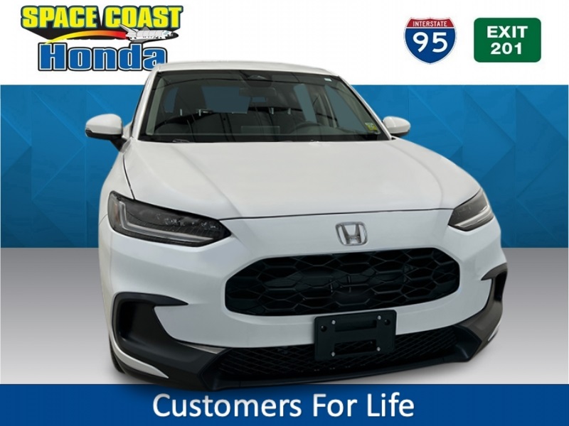 Vehicle image 3 of 24