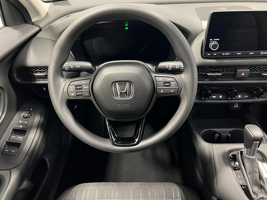 Vehicle image 20 of 24