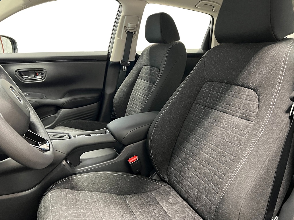 Vehicle image 11 of 24