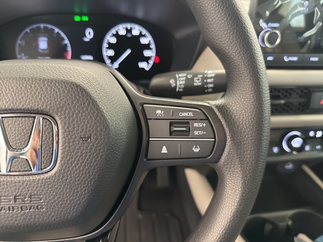 Vehicle image 17 of 29