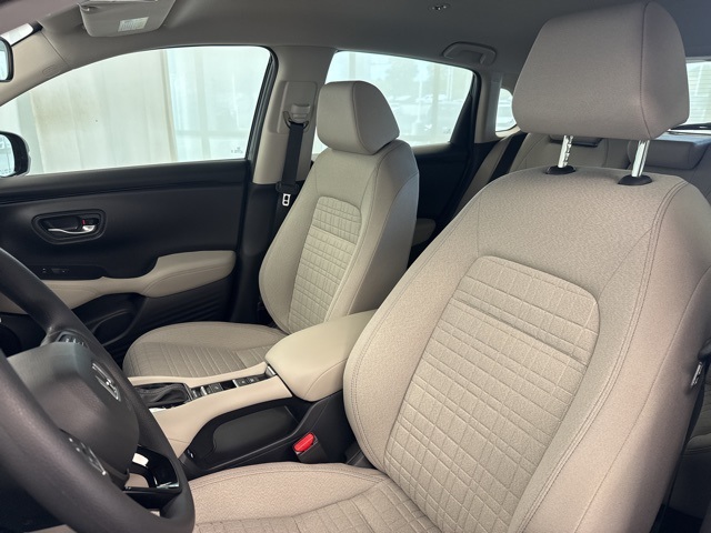 Vehicle image 13 of 29