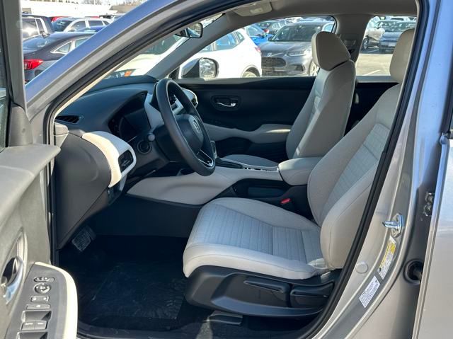 Vehicle image 9 of 20