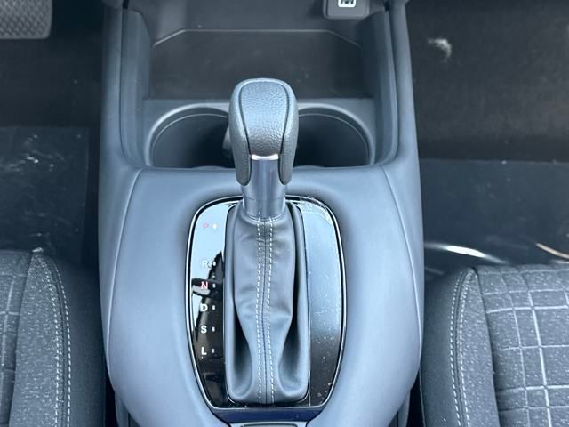 Vehicle image 22 of 32
