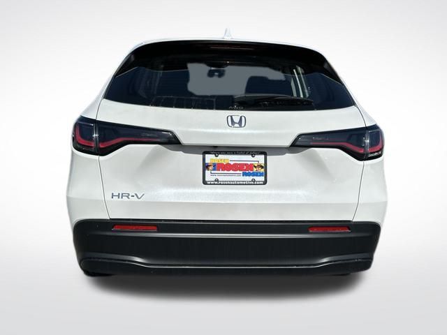 Vehicle image 6 of 32