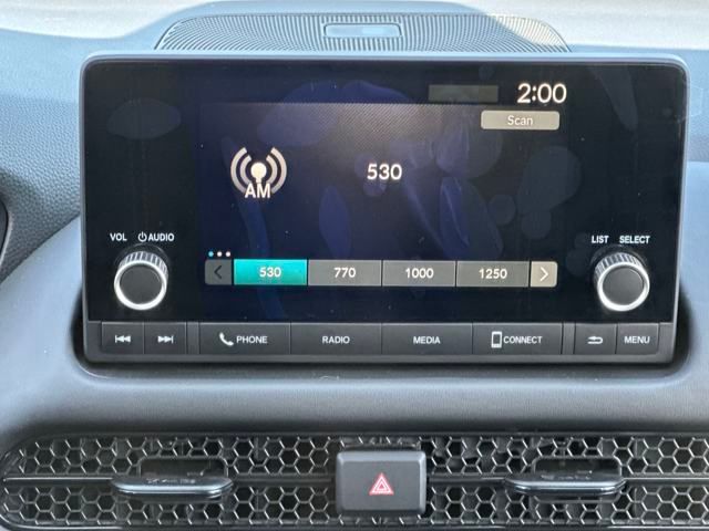 Vehicle image 19 of 32