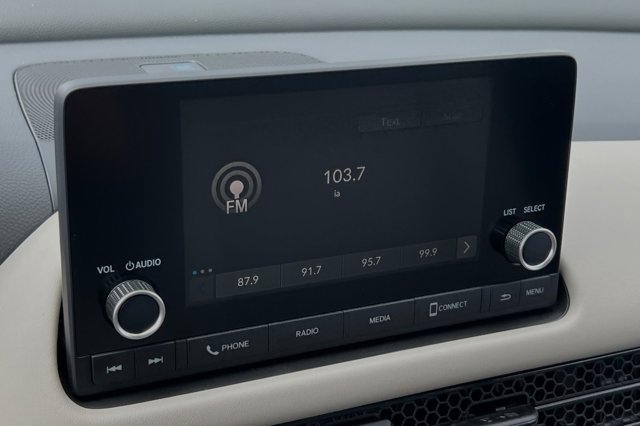 Vehicle image 20 of 32