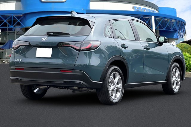 Vehicle image 6 of 32
