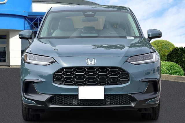 Vehicle image 2 of 32
