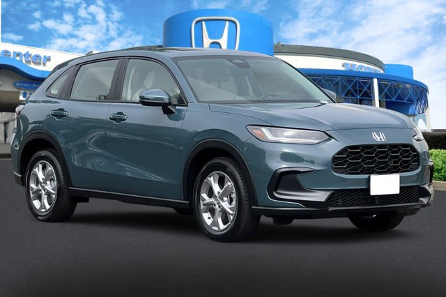 Vehicle image 3 of 32