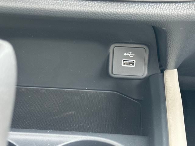 Vehicle image 18 of 20