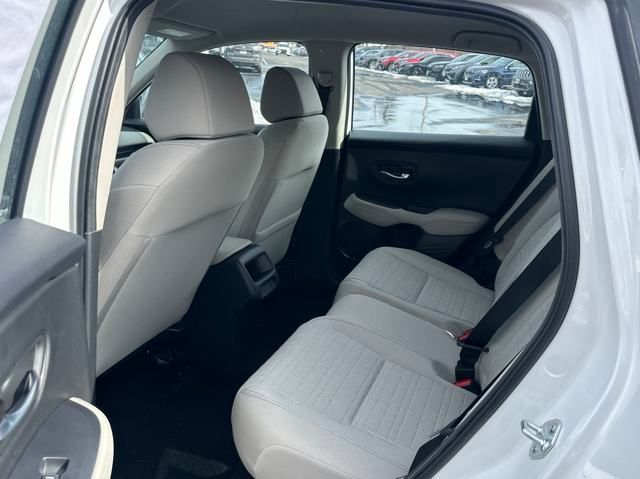 Vehicle image 10 of 20