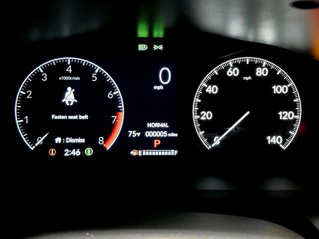 Vehicle image 15 of 39