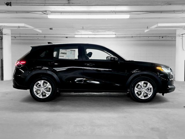 Vehicle image 6 of 39
