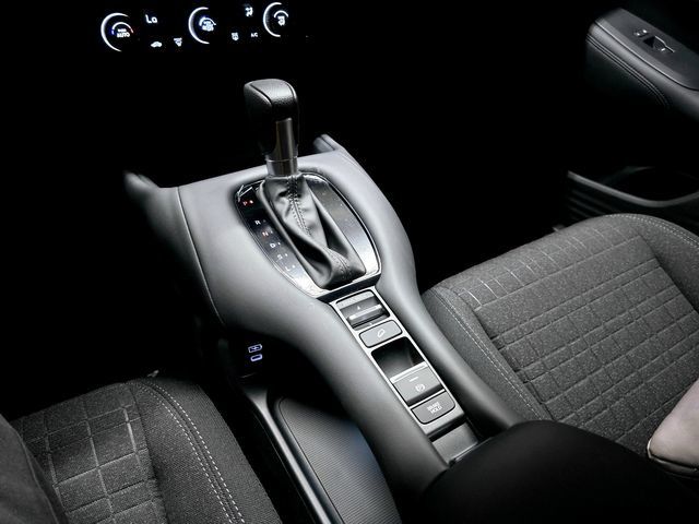 Vehicle image 21 of 39