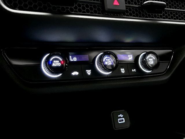 Vehicle image 19 of 39