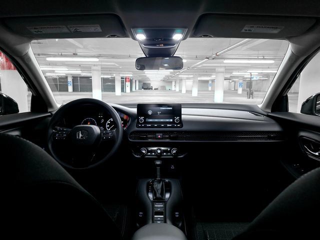 Vehicle image 29 of 39