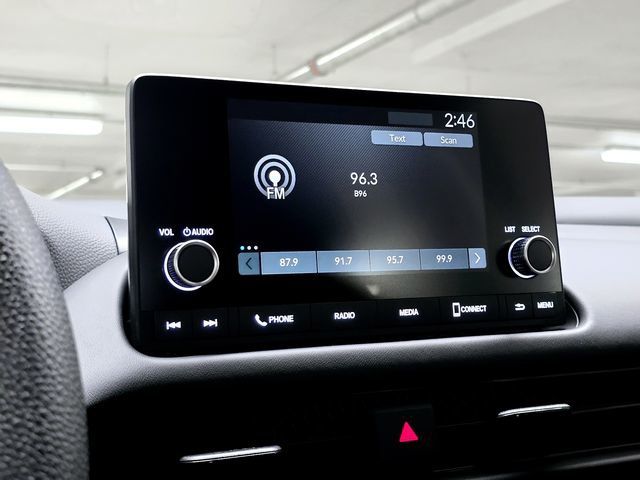 Vehicle image 17 of 39