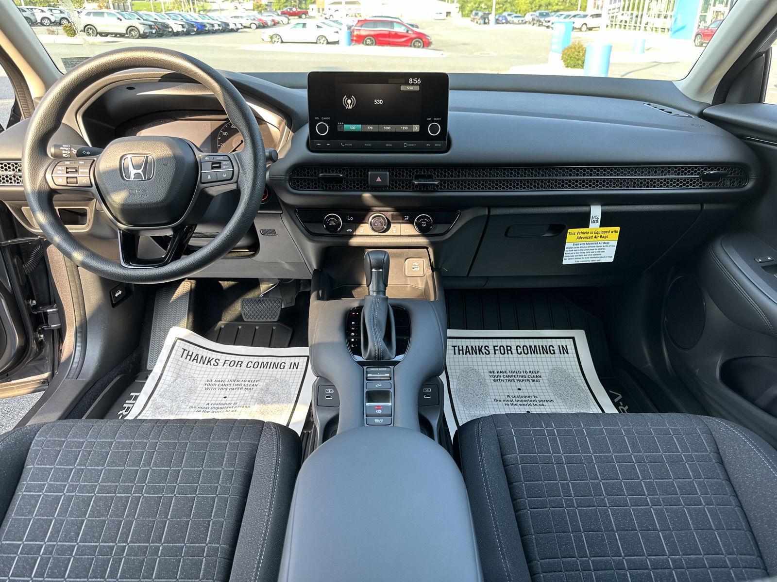 Vehicle image 12 of 28