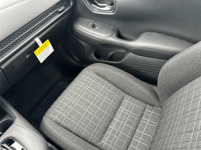 Vehicle image 26 of 34