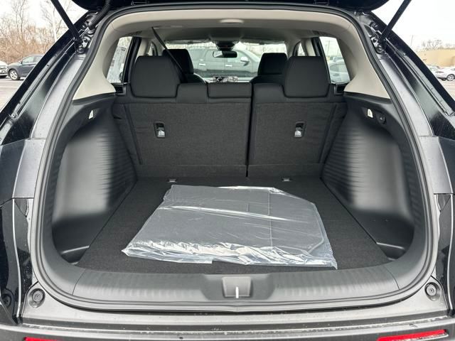 Vehicle image 32 of 34